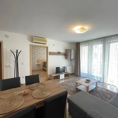 Midtown Apartments - Easy Check-In&Parking Budapest Exterior photo