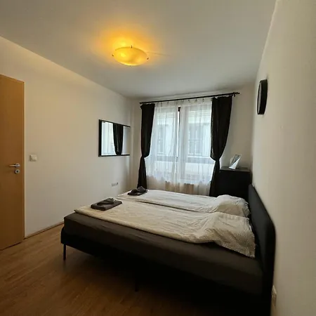 Midtown Apartments - Easy Check-In&Parking Budapest Exterior photo