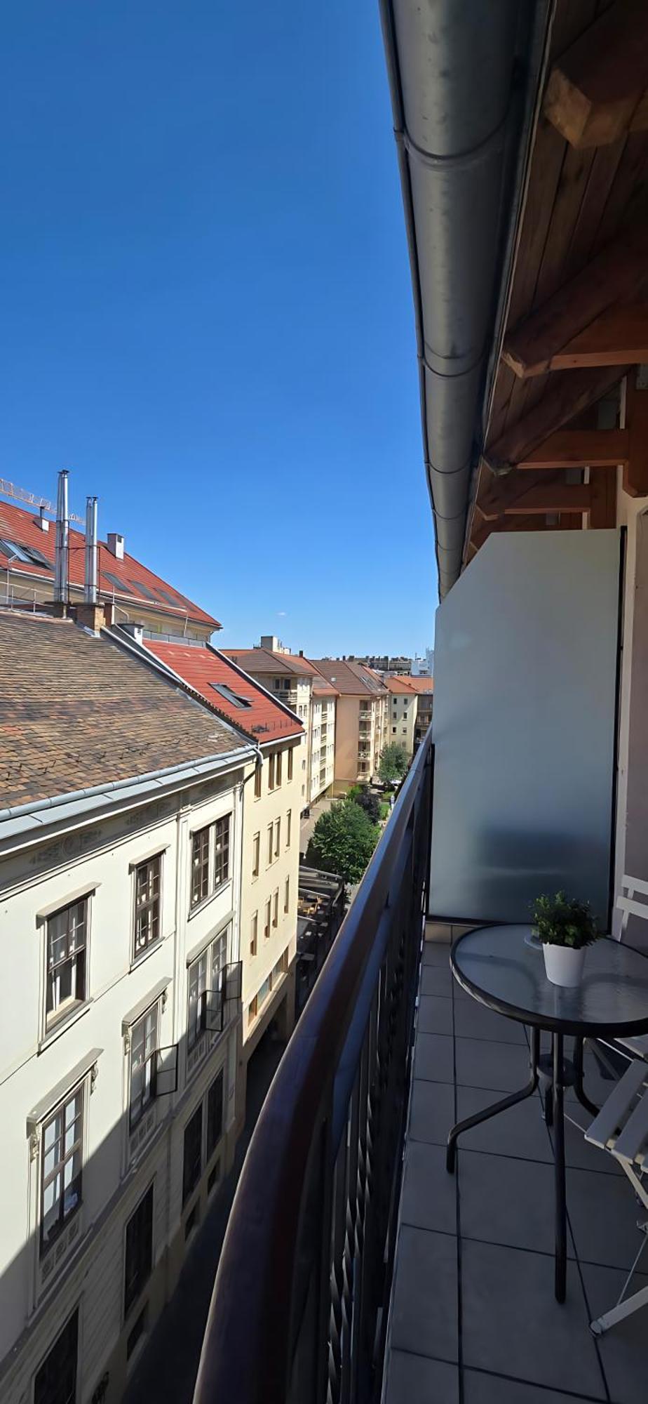 Midtown - Easy Check-in&parking Apartment Budapest